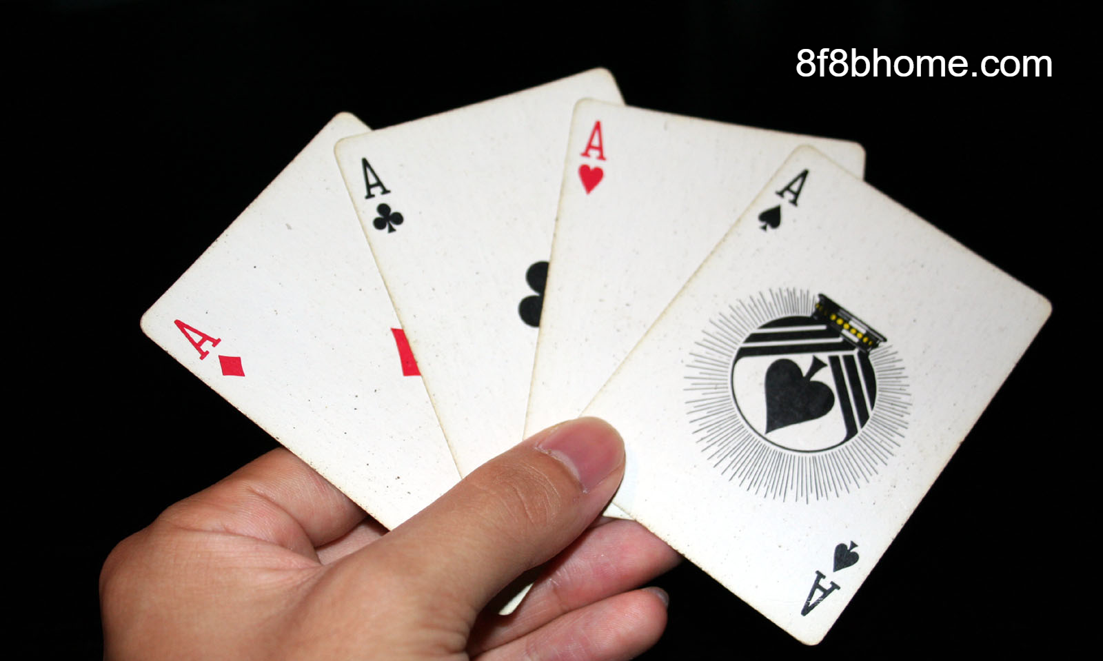 Át được coi là 1 hoặc 11